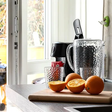 Patio & Parking - Self Check-in & Remote Access *