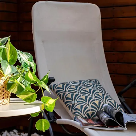 Daire Patio & Parking - Self Check-in & Remote Access