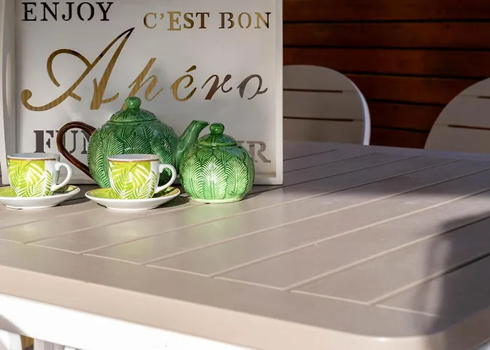 Patio & Parking - Self Check-in & Remote Access צ'רנוביו