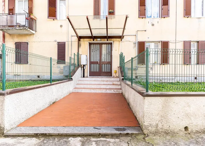 Patio & Parking - Self Check-in & Remote Access דירה *