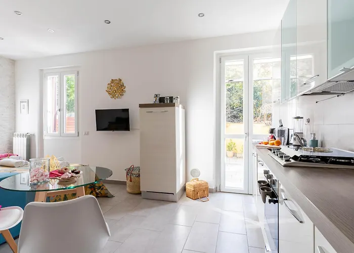 Patio & Parking - Self Check-in & Remote Access Appartement
